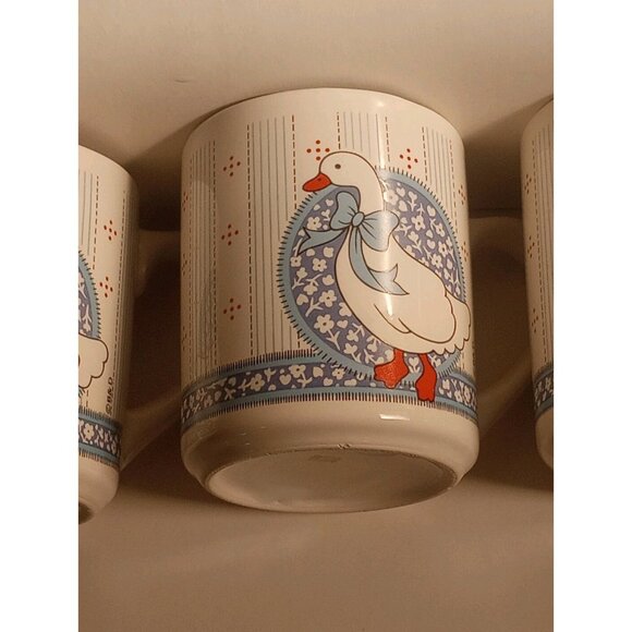 SET OF 4 VINTAGE GOOSE MUG GOOSE WITH BOW TIE FLOWERS Coffee Cups - Picture 4 of 4